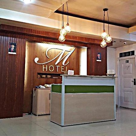 มิทรา โฮเต็ล โยกยาคาร์ต้า Hotel ยอกยาการ์ตา ภายนอก รูปภาพ